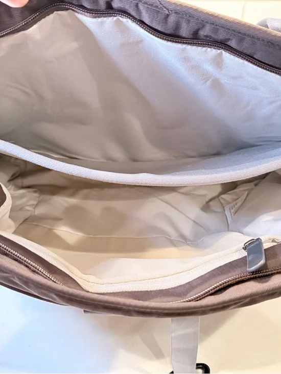 EUC Bellroy Tokyo Wonder Tote 12L - Picture 9 of 11